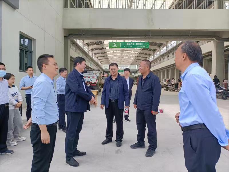 市商務局領導督導石家莊國際農(nóng)產(chǎn)品批發(fā)交易中心運營工作