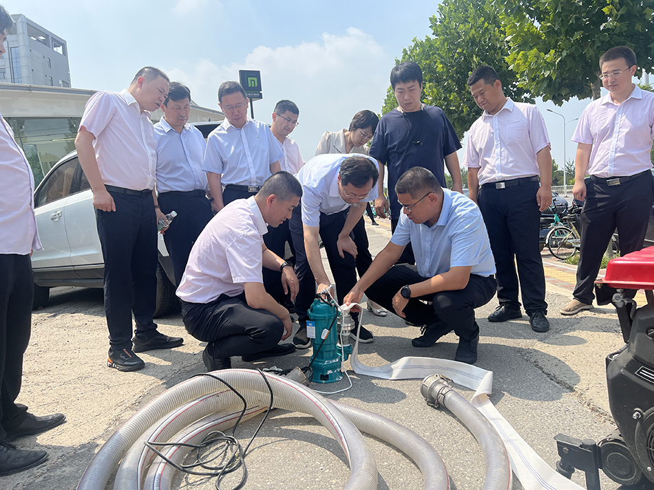 交投集團領導帶隊檢查地鐵防汛工作并主持召開專題調(diào)度會