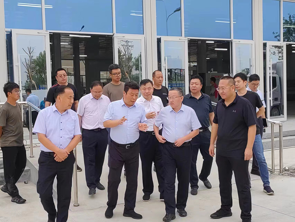 交投集團黨委書記、董事長劉清國調(diào)研部分項目建設(shè)情況